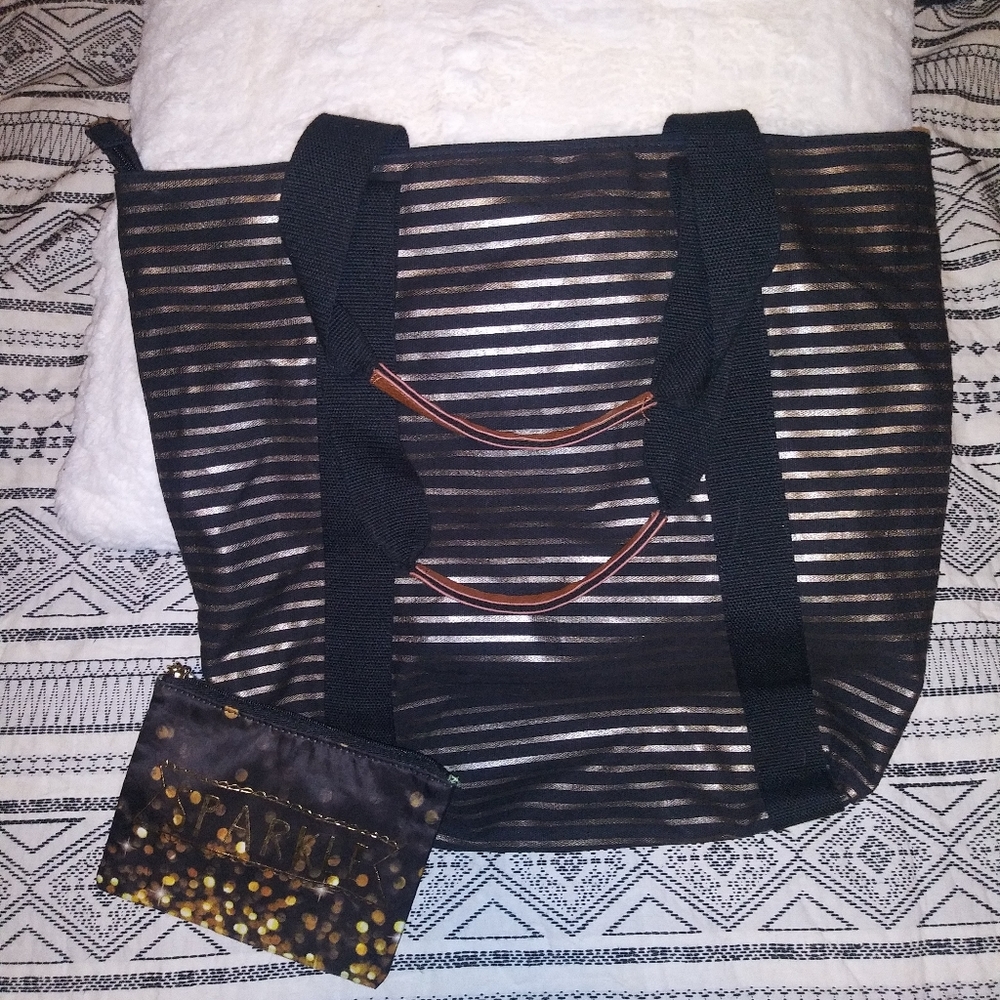 5/$25 Bath and bodyworks tote and makeup bag